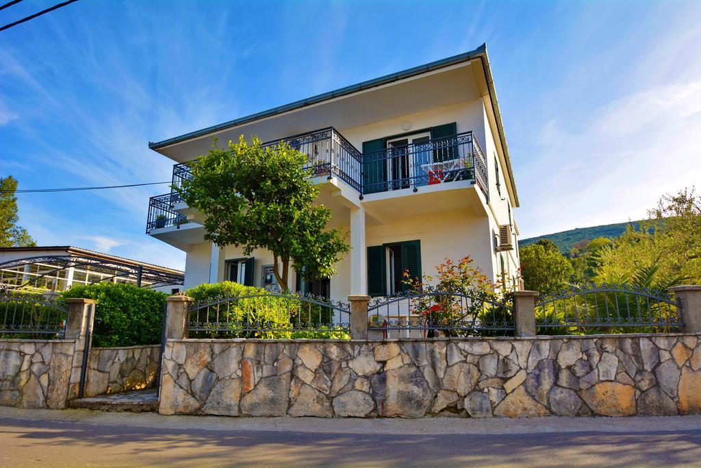 Kjara Apartments تيفات المظهر الخارجي الصورة